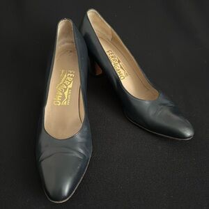SAALVATORE FERRAGAMO Midnite Blue Leather Heels